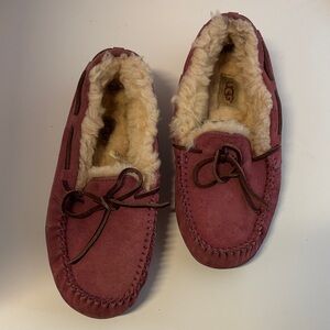UGG Rose Suede Moccasin Slippers sz 6